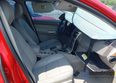 2005 Volvo S40 T5 Awd from USA, damaged, VIN YV1MH682652075181